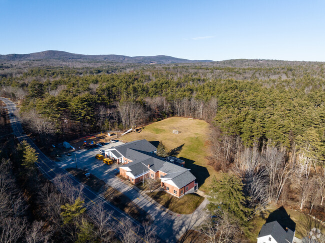 Lyndeborough Central School in Lyndeborough, NH is a public school serving grades pre-K - K.