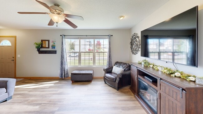 1204 NE Park St, Grimes, IA 50111 - photo 3