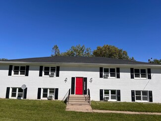 2413 24th St, Des Moines, IA 50310