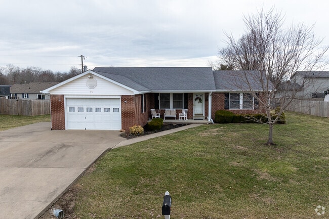 Homebuyers looking in Berea can expect to spend around $165 per square foot.