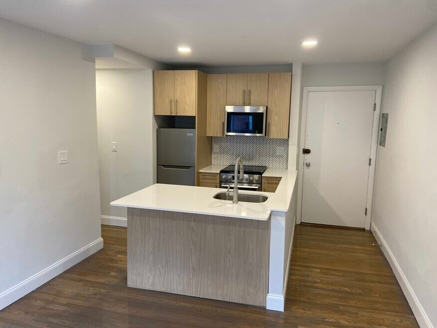 529 Beacon St unit 21, Boston, MA 02115 - photo 1