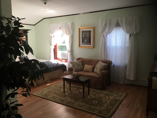 39 Outlook Ave, West Hartford, CT 06119 - photo 2