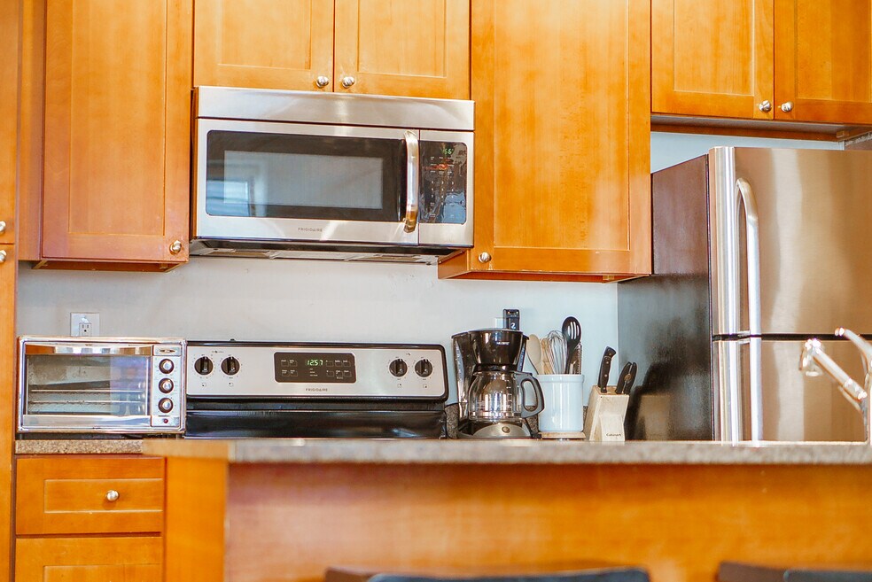 19 Garrison St unit 4, Boston, MA 02116 - photo 1