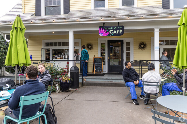 Cornell Farm Café is a popular brunch spot in West Haven-Sylvan .