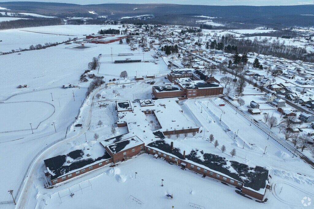 Berlin Brothersvalley Elementary School has 287 students.