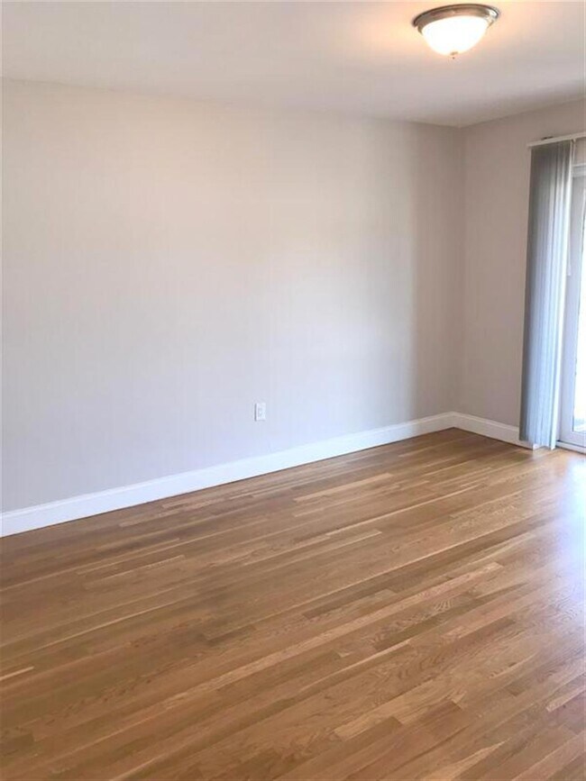 131 Summer St unit 42, Malden, MA 02148 - photo 6