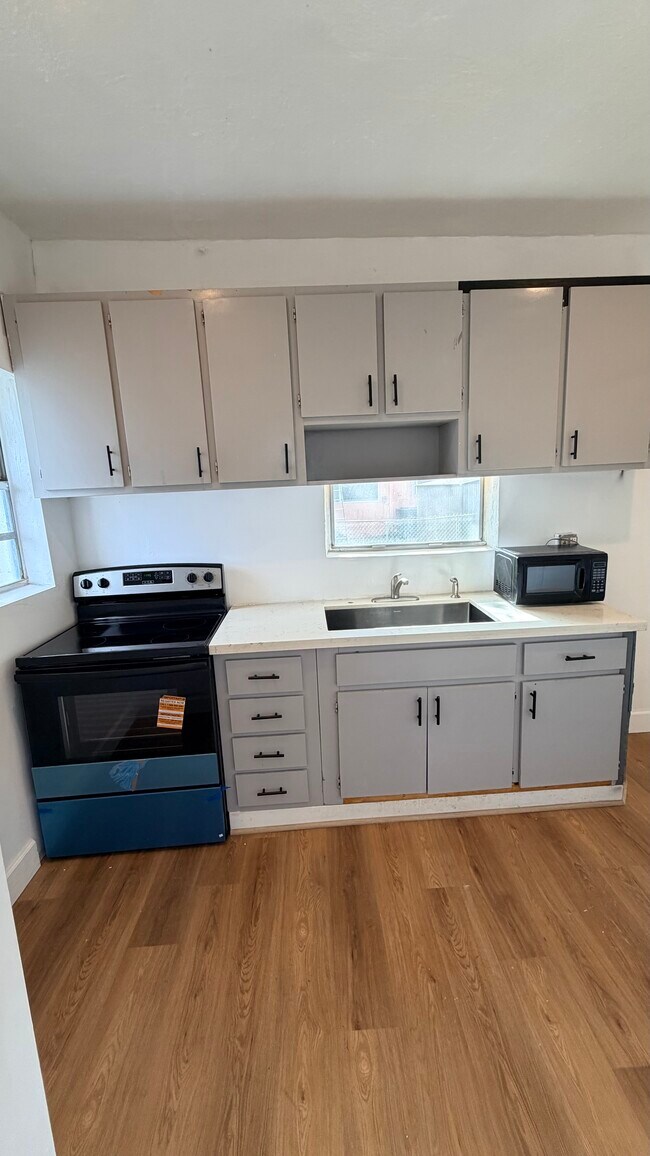 414 Phippen Waiters Rd unit 2, Dania Beach, FL 33004 - photo 5