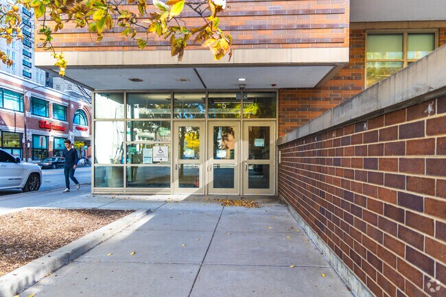 Ogden International School of Chicago