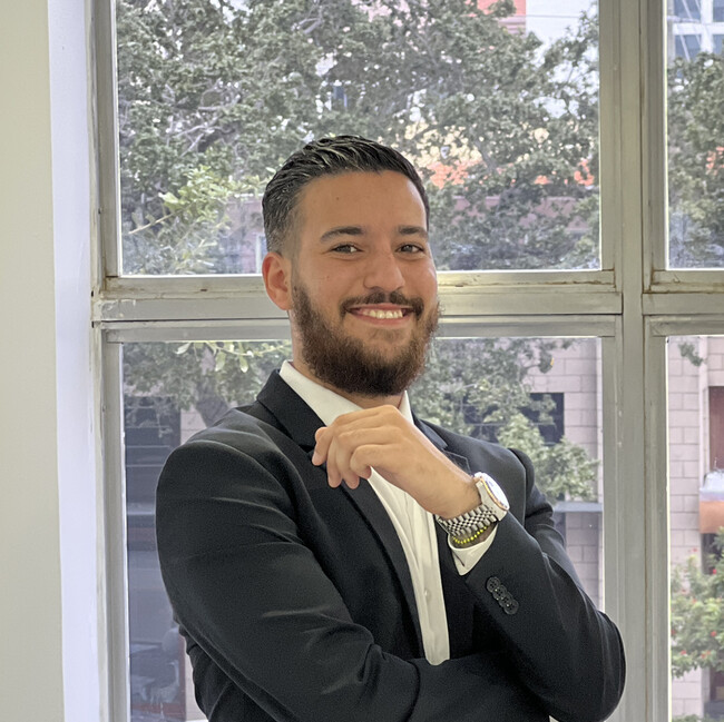 Agent Photo