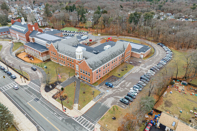 Collicot Elementary School is a highly rated, public school located in Milton, MA.