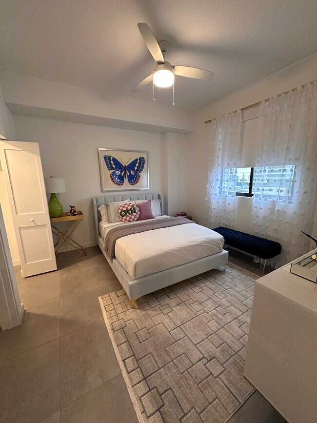 1849 Madison St unit B8, Hollywood, FL 33020 - photo 4