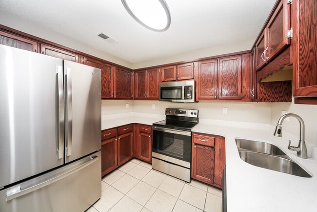 4188 Ravenwood Dr N, Horn Lake, MS 38637 - photo 6