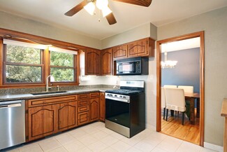 4239 Diamond Dr, Eagan, MN 55122