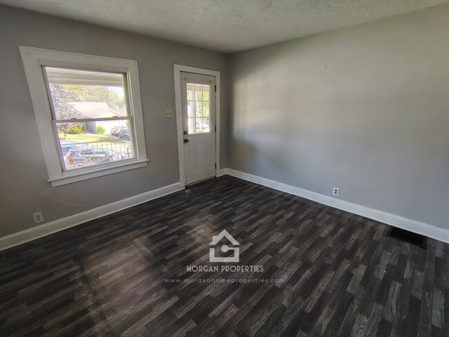 1325 W 10th St unit 1325, Anderson, IN 46016 - photo 3