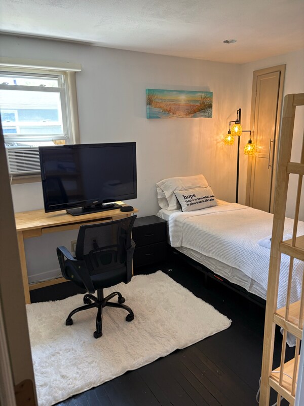 105 Robert Dr unit Room  2, Syracuse, NY 13210 - photo 3