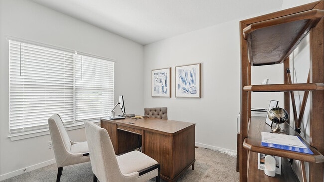 2207 Creek View Ln, Raymore, MO 64083 - photo 4