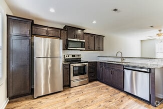 2190 W Allen Griffey Rd, Clarksville, TN 37042