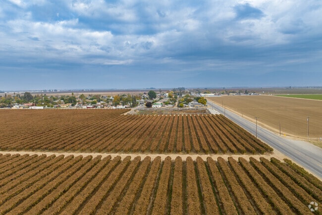 Lamont offers rural living surrounded by open farmland.