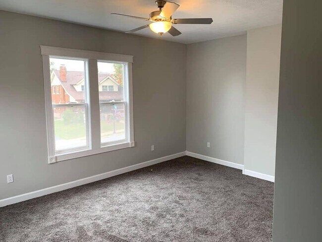 416 W Sycamore St unit B, Kokomo, IN 46901 - photo 2