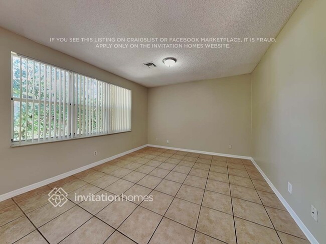 10621 SW 14th Ct, Davie, FL 33324 - photo 6