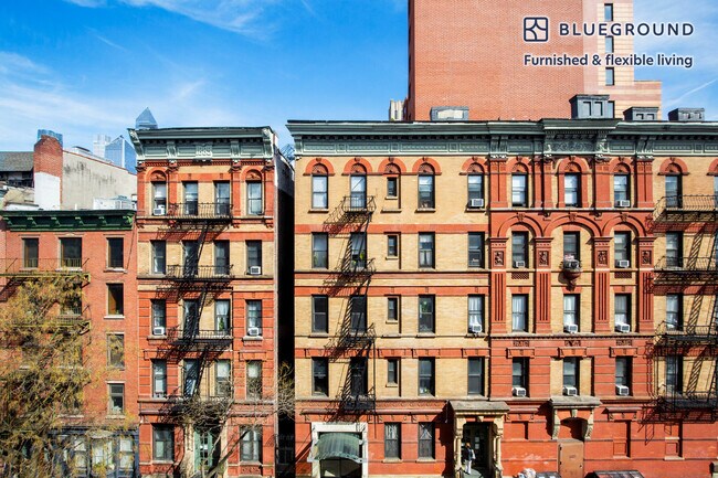 300 W 21st St unit FL5-ID1451, New York, NY 10011 - photo 4