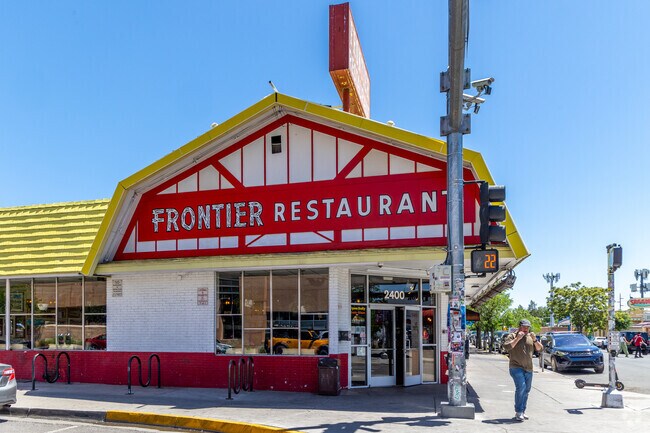 Frontier is one of the landmarks close to Clayton Heights-Lomas del Cielo.