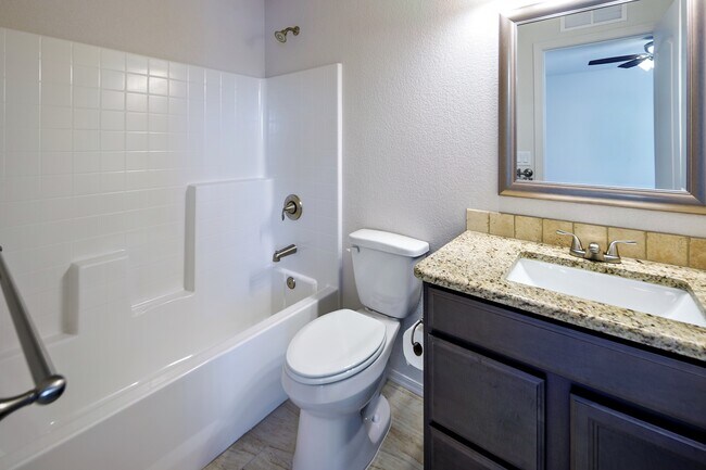 1880 Swanson unit 2BD2BA, Lake Havasu City, AZ 86403 - photo 6