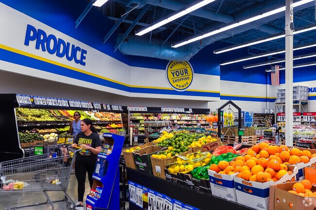 There are a number of grocery options in Garin Ranch.