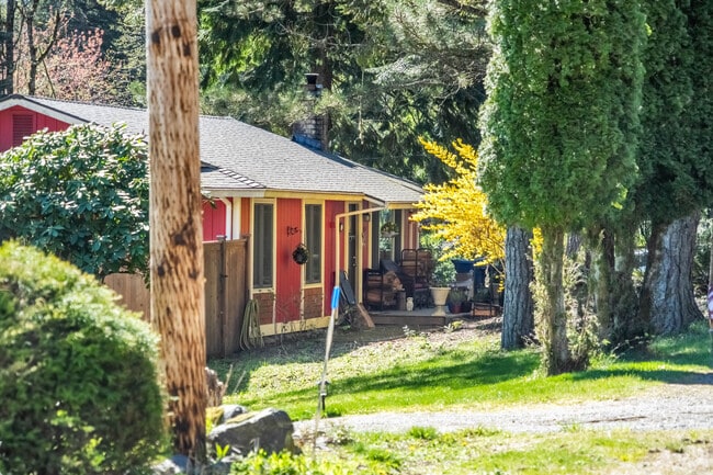 There are really colorful and inviting rambler homes in Wilderness Rim.
