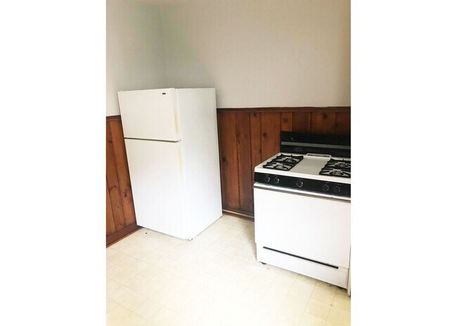 599 Lowell Ave unit 599-05, Cincinnati, OH 45220 - photo 2