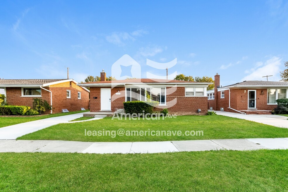 17928 Winsome, Fraser, MI 48026 - photo 1