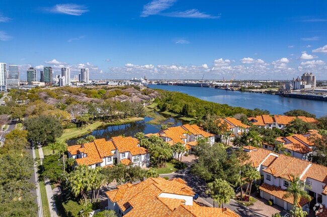 These town homes in Harbour Island add a Mediterranean flair to the area.
