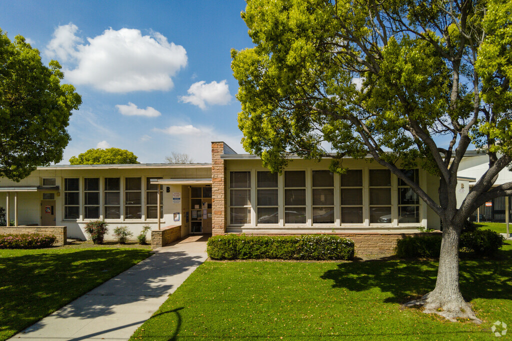 Entrance shows the area to Birney Elementary School.
