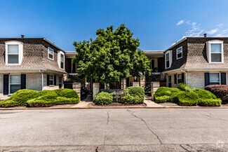 3590 W 75th St, Prairie Village, KS 66208