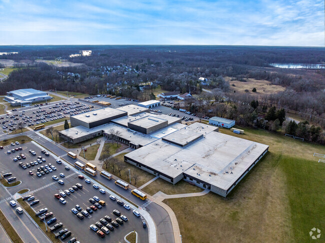 There is a 20 to 1 student-teacher ratio at Linden High School.