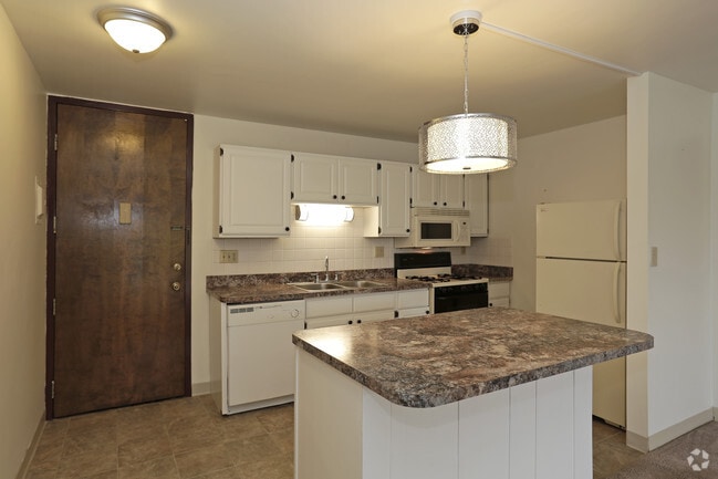 The Highland Square, Akron, OH 44303 - photo 3