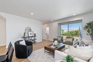 1747 S Rock View Ln, Boise, ID 83705