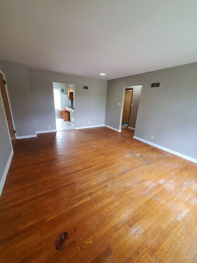 3433 N 76th St Unit 4, Milwaukee, WI 53222