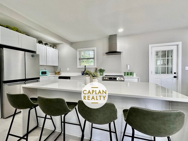 430 Lighthouse Rd, New Haven, CT 06512 - photo 5