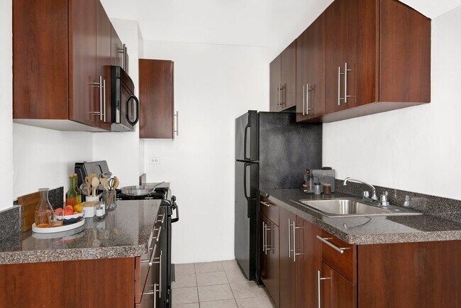 2756-60 N. Pine Grove, Chicago, IL 60614 - photo 6