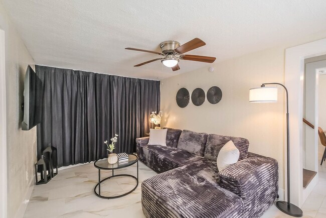 1327 W 21st St unit ID1316404P, Houston, TX 77008 - photo 4