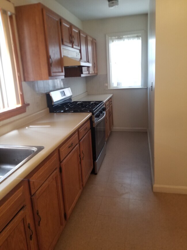 53A Magnolia St, Arlington, MA 02474 - photo 6