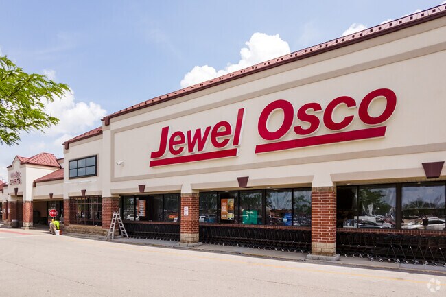 Just down Army Trail Road, Jewel Osco is the main grocery store in Carol Stream.