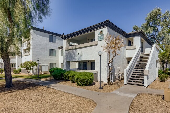 Pavilions at Arrowhead, Glendale, AZ 85308 - photo 5