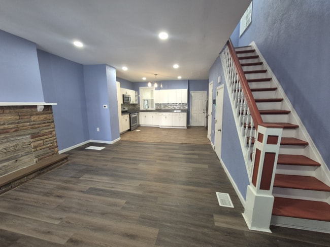 1914 Monroe St, Pittsburgh, PA 15218 - photo 4