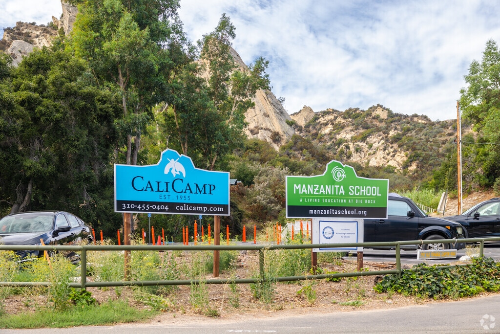 Students in Topanga, CA can enroll at Manzanita School.