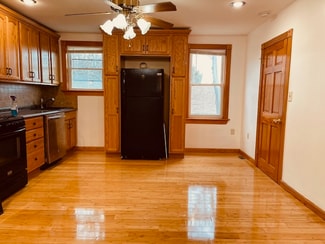 21 Ayer St, Haverhill, MA 01832