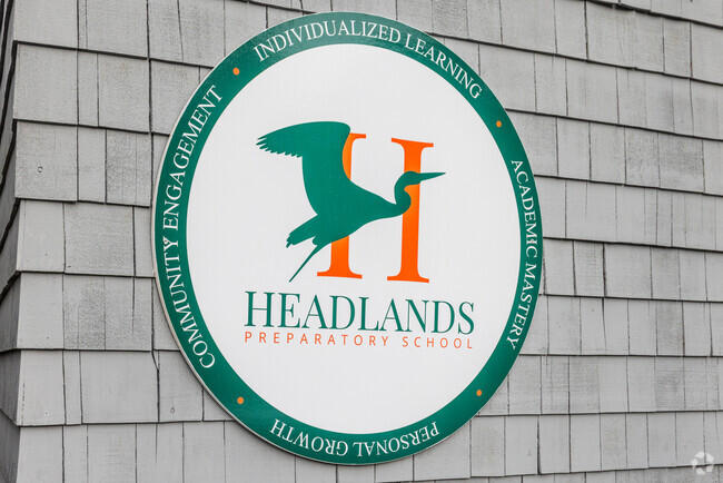 Headlands Preparatory School provides quality education is Sausalito.