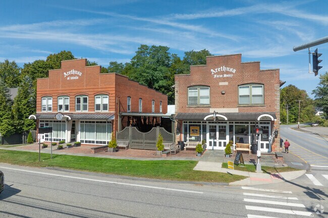 Arethusa al Tavolo and Arethusa Farm Dairy serve upscale New American dishes and ice cream.