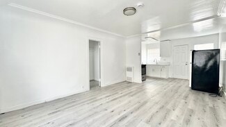 517 1/2 W 42nd Place Unit 1/2, Los Angeles, CA 90037